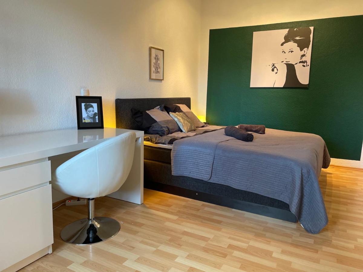 Sky Night Suite Düren - Eifel Buitenkant foto